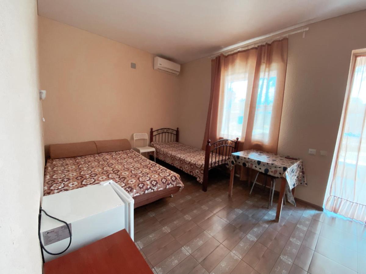 Guest House Harmony Pizunda Exterior photo