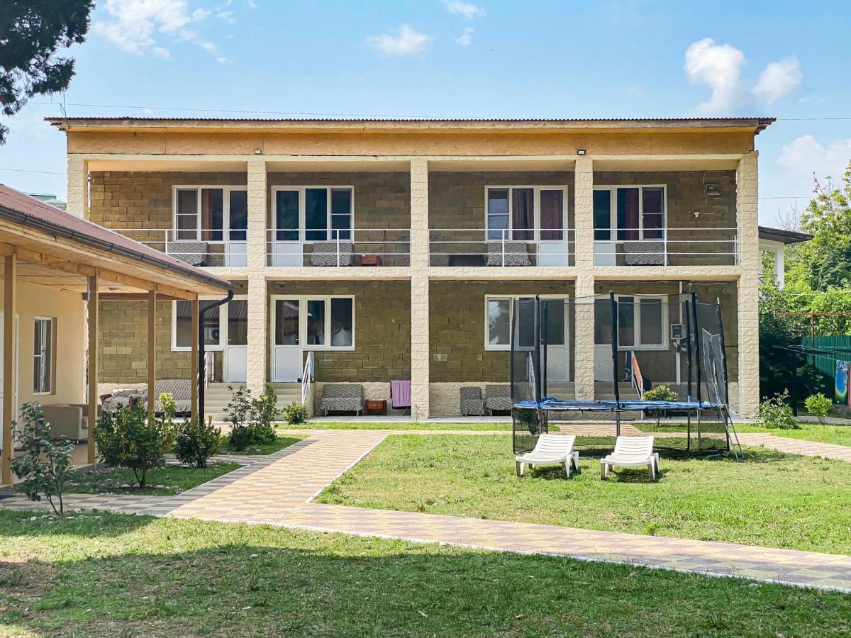 Guest House Harmony Pizunda Exterior photo