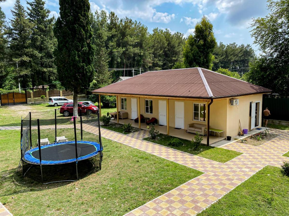Guest House Harmony Pizunda Exterior photo