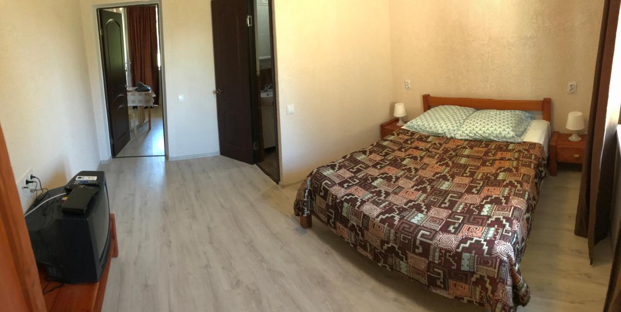 Guest House Harmony Pizunda Exterior photo