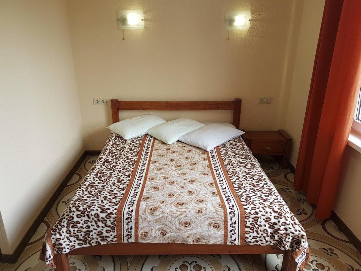 Guest House Harmony Pizunda Exterior photo